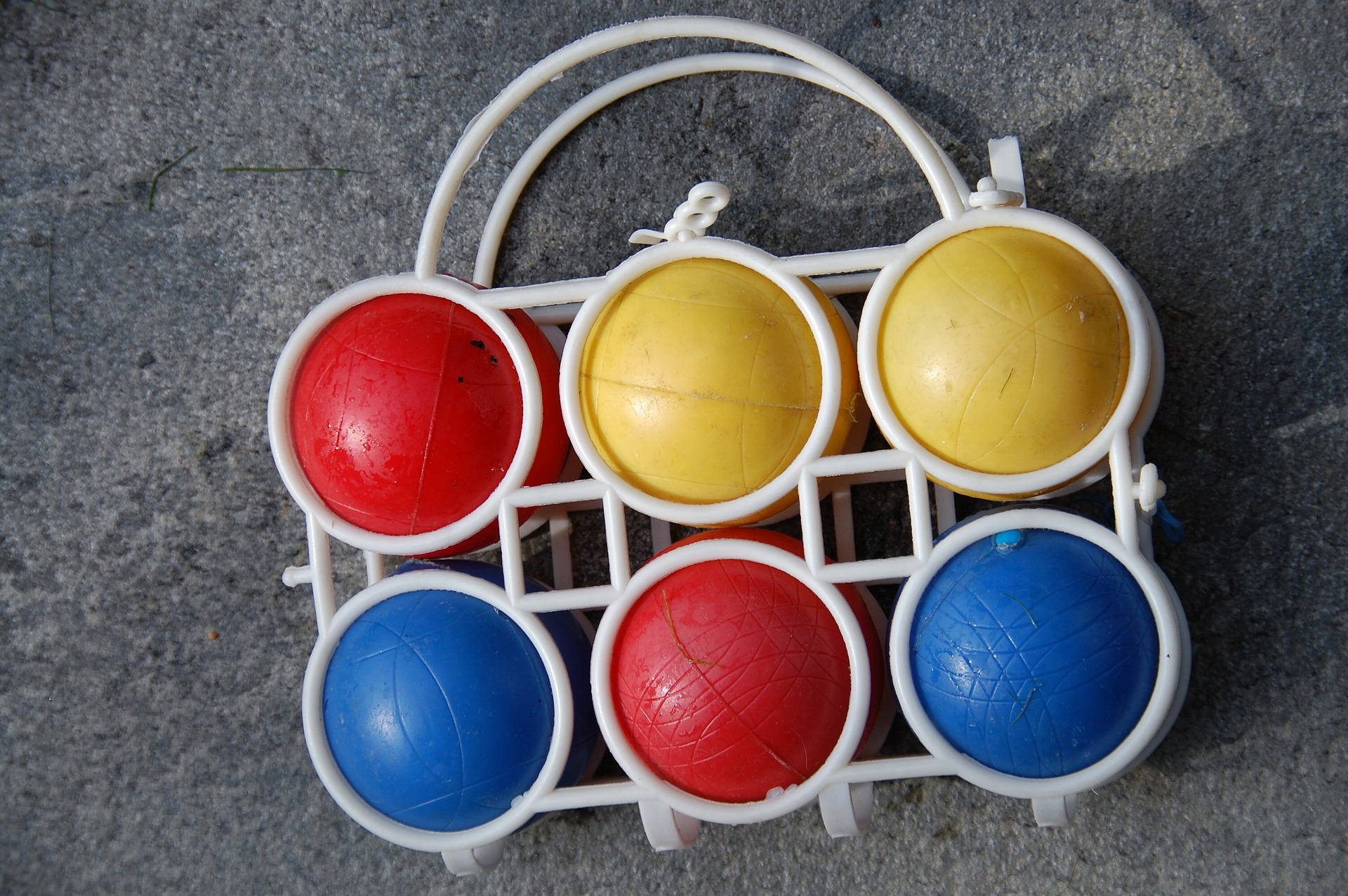 Best Bocce Ball Sets For Family Fun